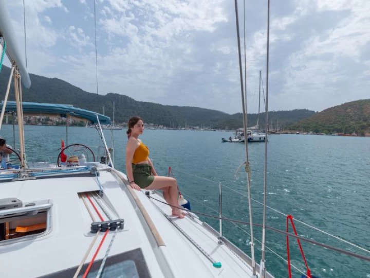 Boat rental Bénéteau Beneteau Oceanis 40 Cansum in Fethiye on Samboat