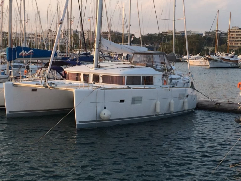 Lagoon Lagoon 400 S2 charter bareboat or captained in  Lávrio