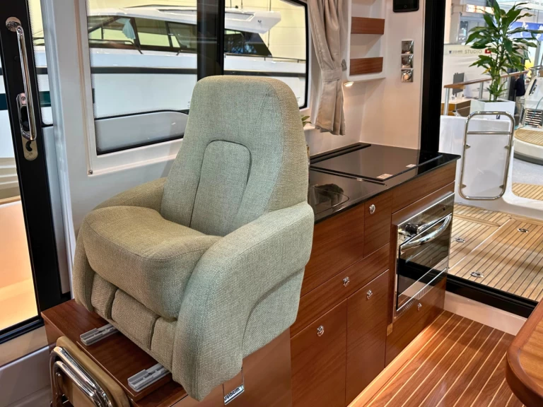 Nimbus Nimbus 305 Coupe in Split on SamBoat