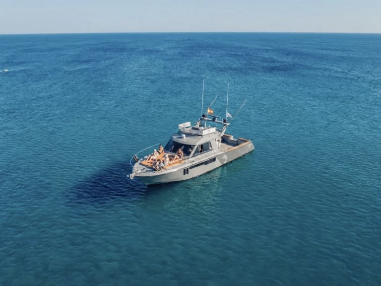 Motorboat for rent Gijón at the best price