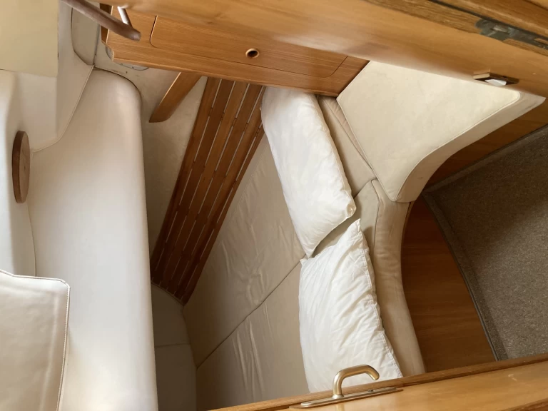 Bareboat Rental Sailboat Kirie with a boat licence