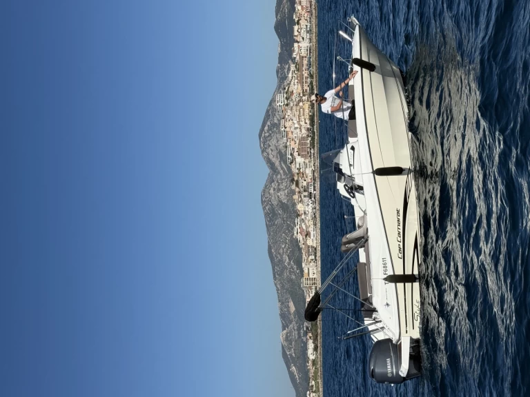 Motorboat for rent Marseille at the best price