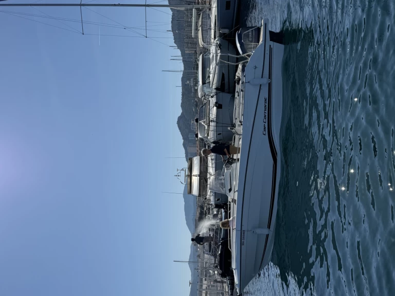 Motorboat rental with or without captain Jeanneau Marseille