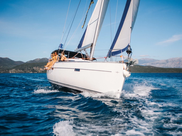 Sailboat rental in Nikiána - Bavaria Cruiser 51