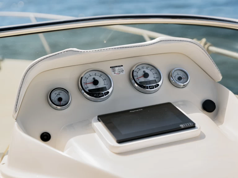 Motorboat rental in Zadar - Eolo 730 HBS