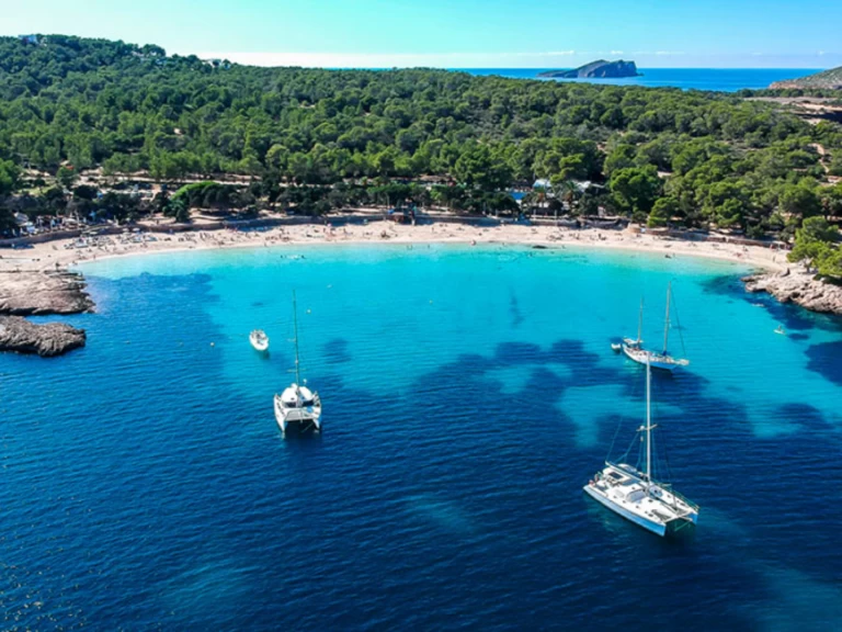 Motorboat rental in Sant Antoni de Portmany - Quicksilver 410 Fish Consola