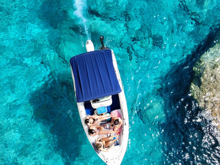 Motorboat rental with or without captain Ranieri Zakynthos