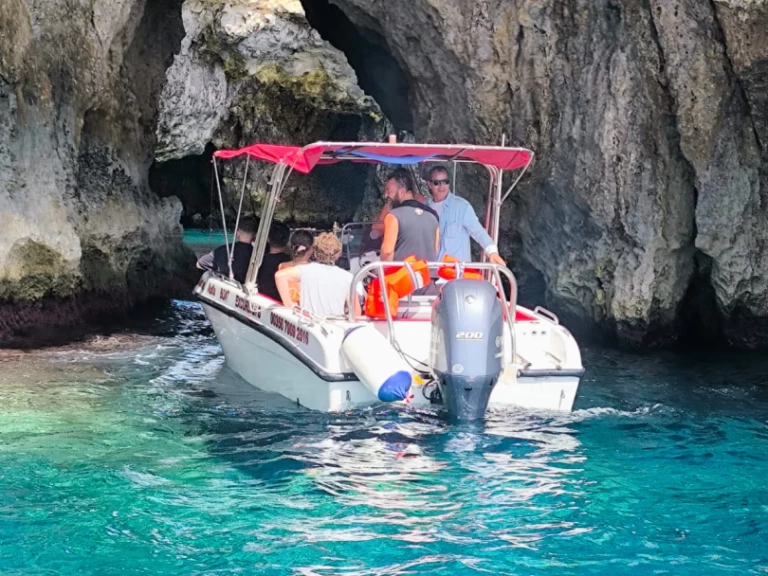 Yacht charter Cospicua cheap Yamaha VX