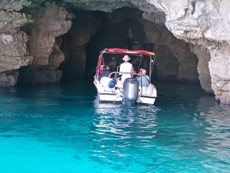 Motorboat rental in Cospicua - Yamaha Yamaha VX