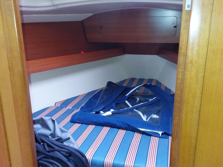 Sailboat rental in La Trinité-sur-Mer - Dufour Dufour 325 Grand Large