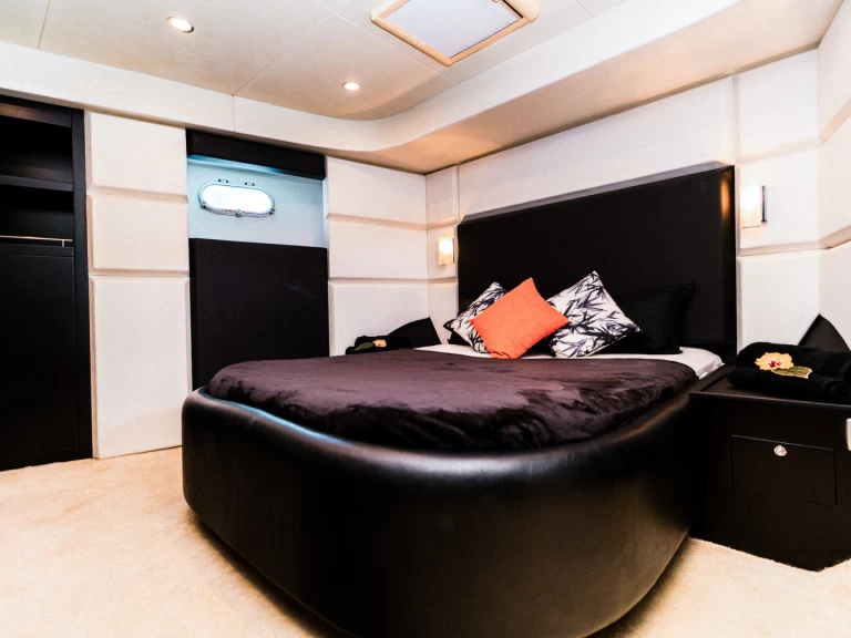 Luxury Yacht for rent Mahé at the best price