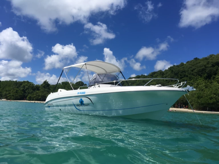 Pacific Craft Pacific Craft 670 Open in Le Marin on SamBoat