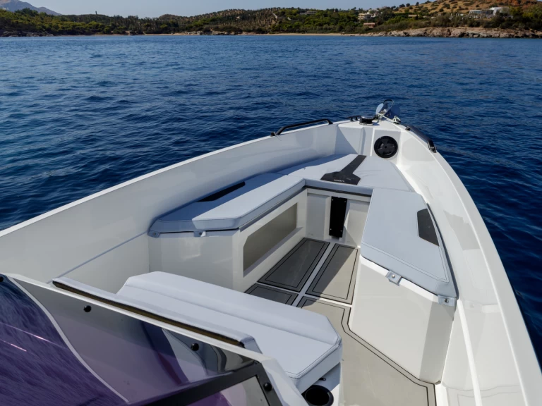 Rent a  Iron 827 Porto Cheli