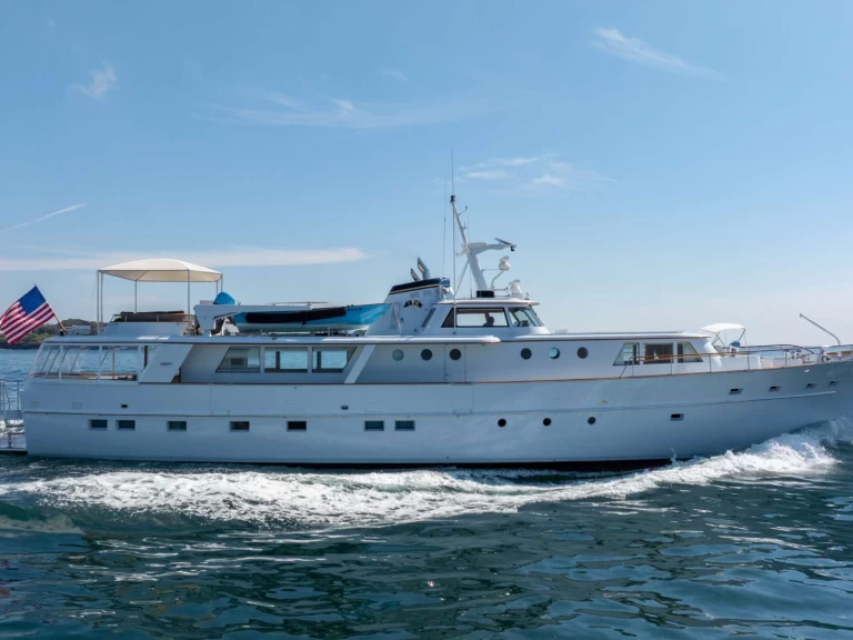 Luxury Yacht rental with or without captain Burger Dominican Republic