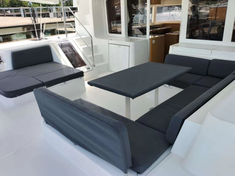 Luxury Yacht for rent Phuket (City) at the best price