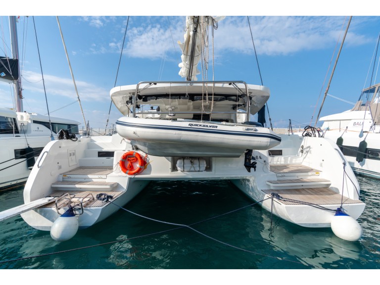 Yacht charter Castellammare del Golfo cheap Lagoon 46