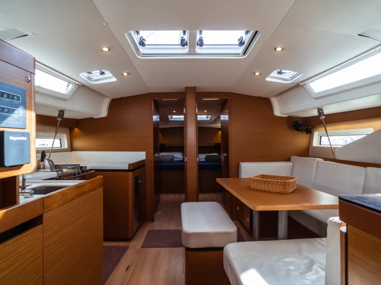 Sailboat for rent Olbia at the best price