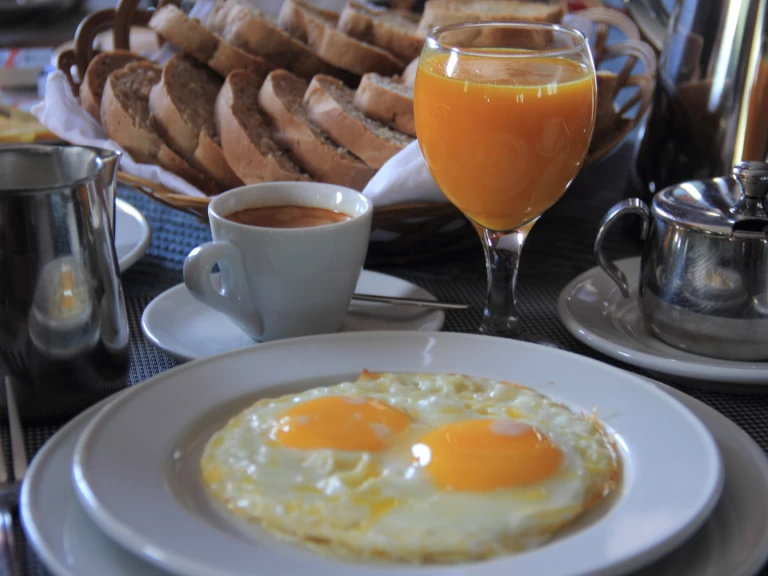 Luxury Yacht for rent Hurghada at the best price