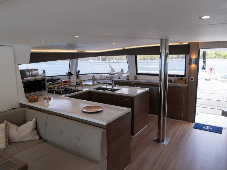 Rent a Bali Bali 5.4 Sitges