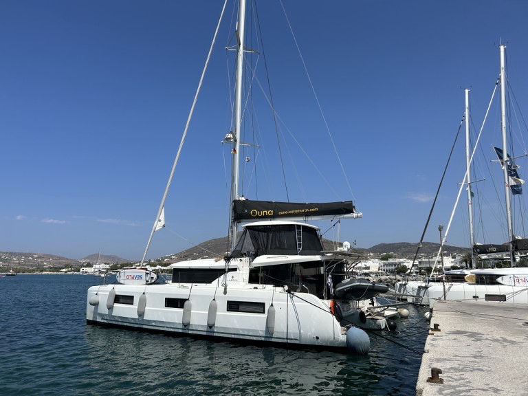 Bareboat Rental Catamaran Lagoon with a boat licence
