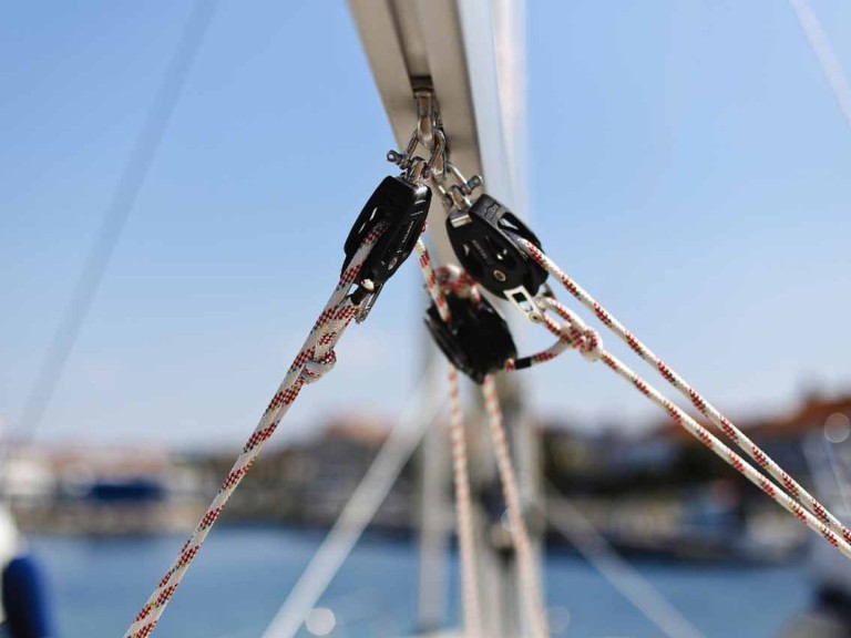 Yacht charter Zadar cheap Cruiser 34