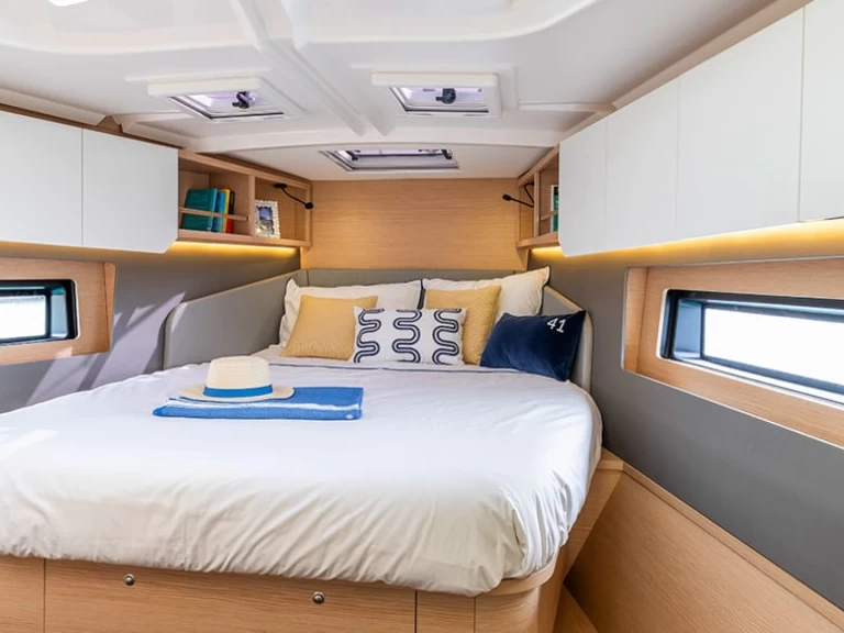 Yacht charter Road Town cheap Dufour 41