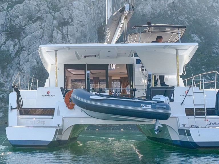 Boat rental Fountaine Pajot Isla 40 in Skradin on Samboat