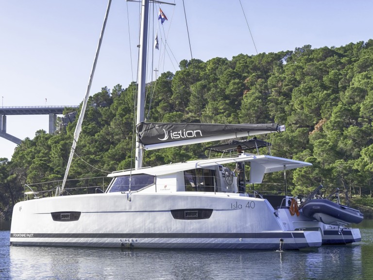 Catamaran rental with or without captain Fountaine Pajot Skradin