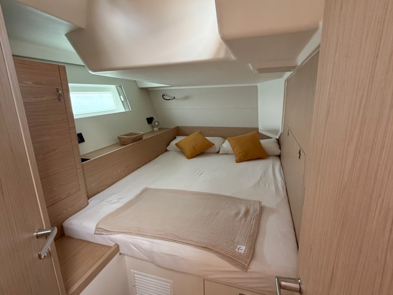 Yacht charter Cugnana Verde cheap First 53