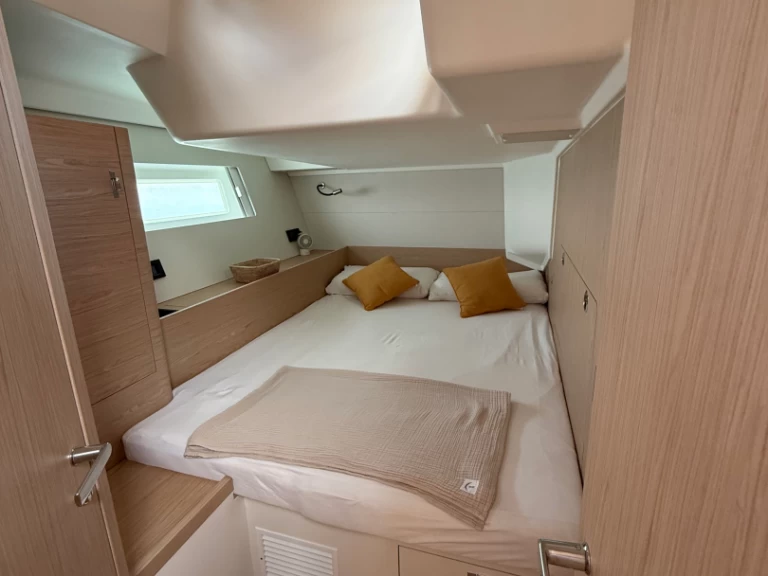 Yacht charter Cugnana Verde cheap First 53