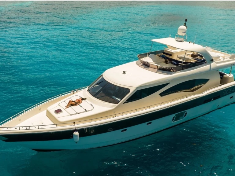 Bareboat Rental Luxury Yacht DURETTI with a boat licence