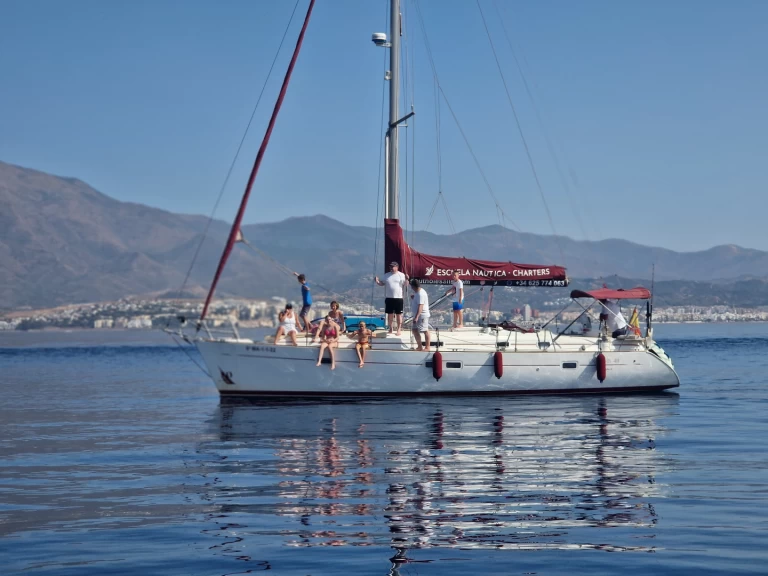 Sailboat rental in Estepona - Bénéteau Oceanis 411