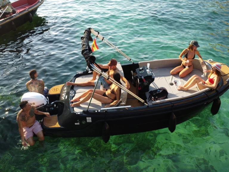 Mareti Open 500 Classic in San Antonio Port on SamBoat