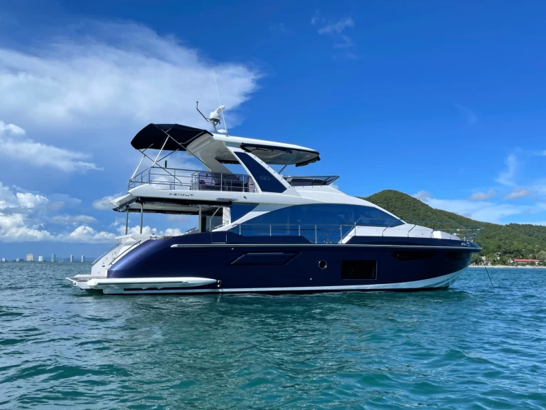 Luxury Yacht rental with or without captain Azimut Phuket (City)