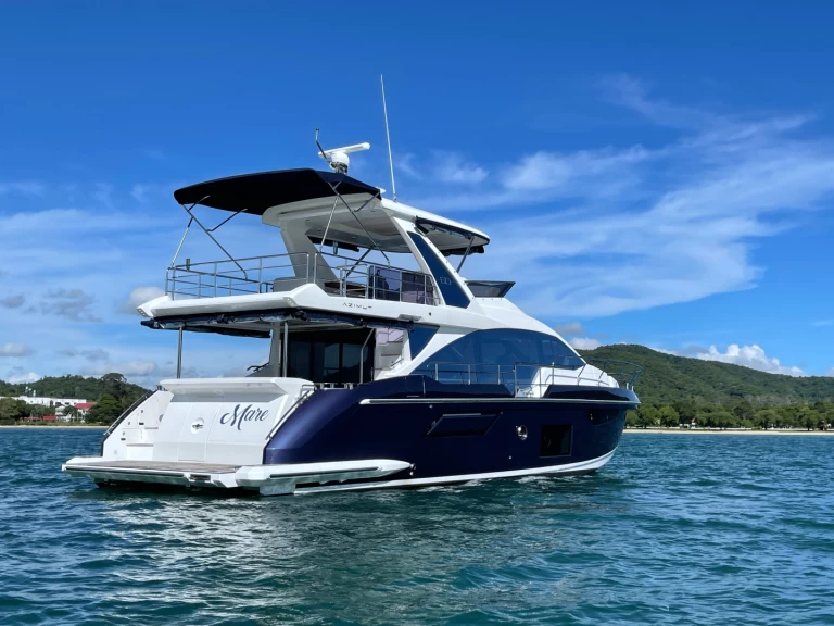 Bareboat Rental Luxury Yacht Azimut with a boat licence