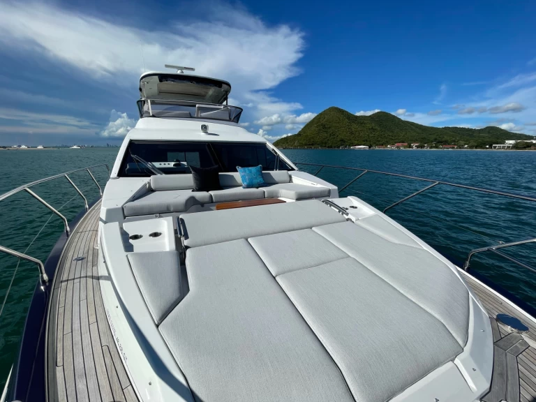 Azimut Azimut 60 Fly in Phuket (City) on SamBoat