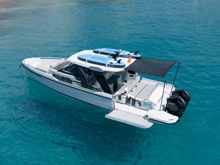 Bareboat Rental Motorboat Saxdor with a boat licence