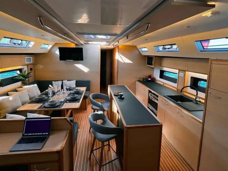 D&D Yacht D&D Kufner 57 in Trogir on SamBoat