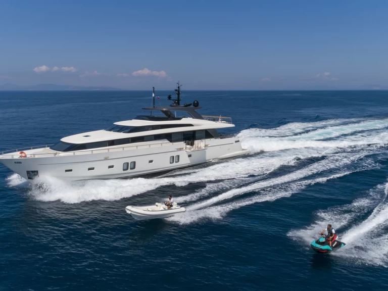 Boat rental Sanlorenzo Sanlorenzo Yacht SL106 in Palaio Faliro on Samboat