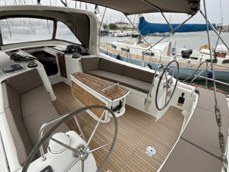 Sailboat rental in Lefkáda - Bénéteau Oceanis 50 Family