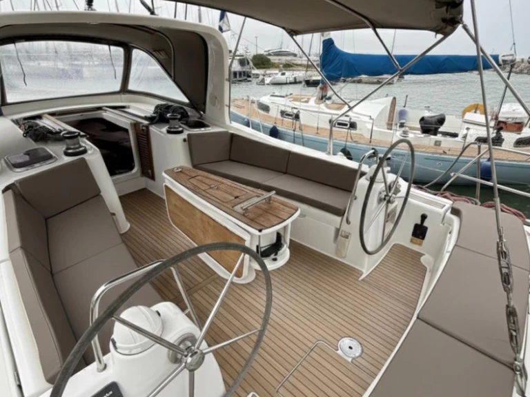 Sailboat rental in Lefkáda - Bénéteau Oceanis 50 Family