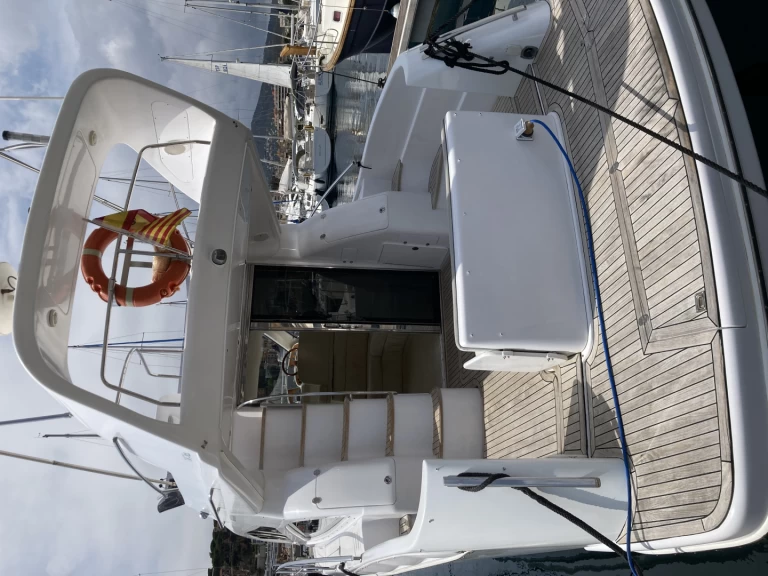 Genesis Del plata  in Badia de Cadaqués on SamBoat