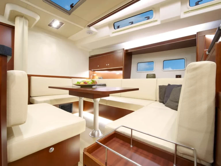 Sailboat for rent Sukošan at the best price