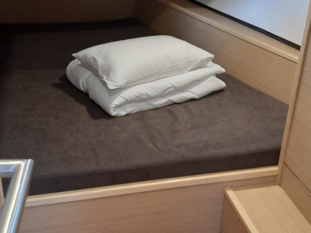 Rent a D&D Yacht D&D Kufner 54.2 Trogir