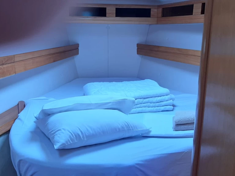 Bareboat Rental Sailboat Bavaria with a boat licence