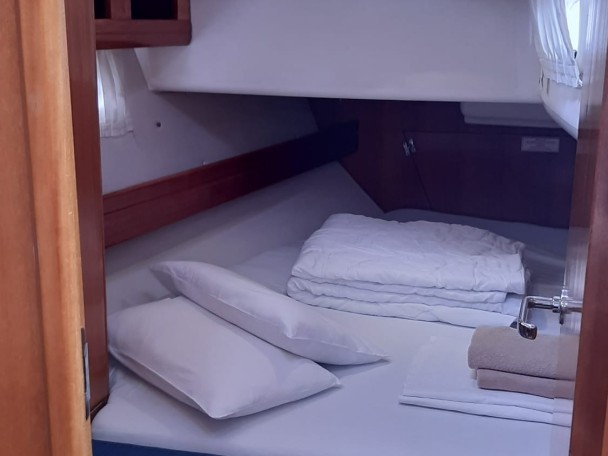 Sailboat for rent Trogir at the best price