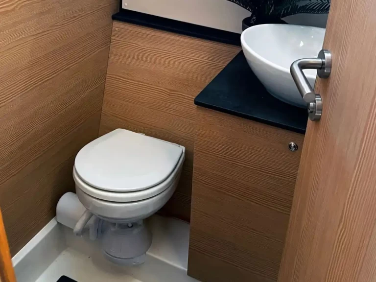 Yacht charter Trogir cheap D&D Kufner 57