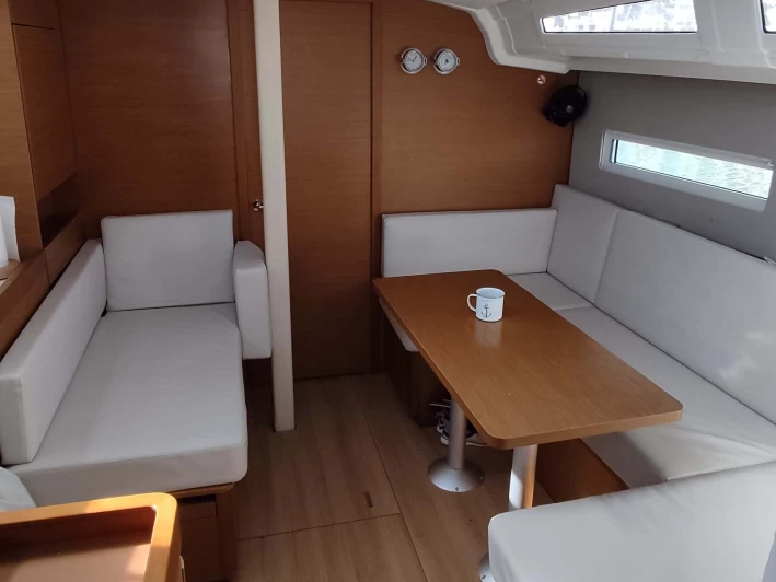 Sailboat rental with or without captain Jeanneau Piraeus