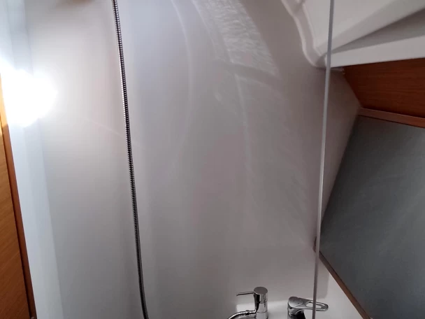 Bareboat Rental Sailboat Jeanneau with a boat licence