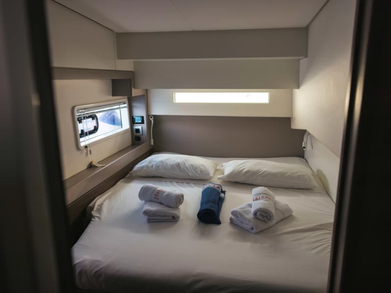 Catamaran for rent Playa de Talamanca at the best price